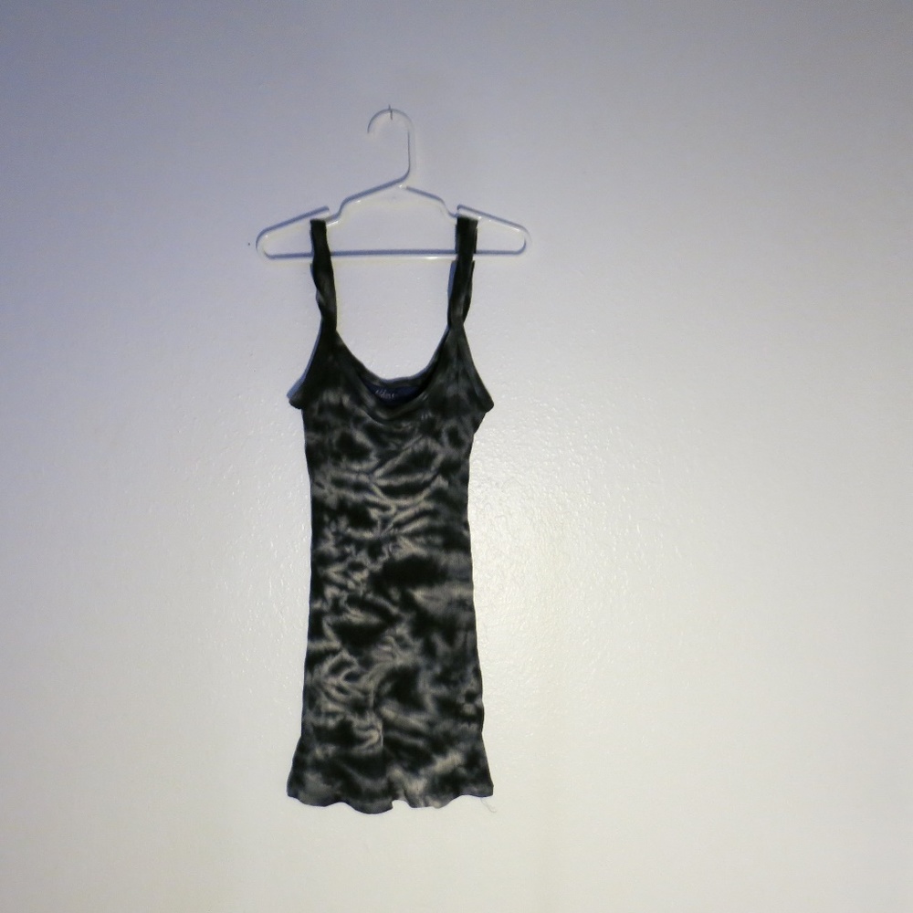 Tank Top - Picture 4 of 4